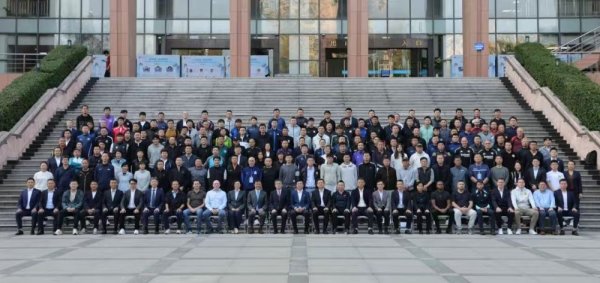 网上配资官网 中国足协持证教练突破11.4万，将为更多本土教练创造用武之地